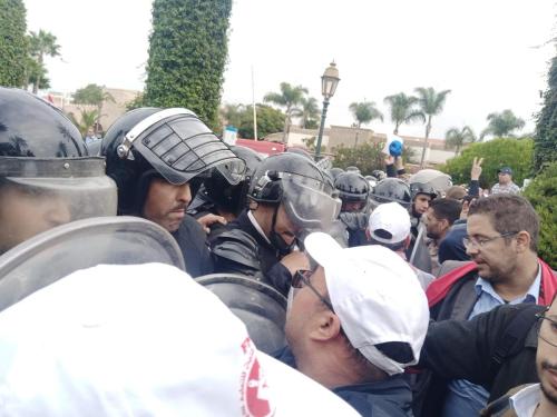 الجامعة في صور...